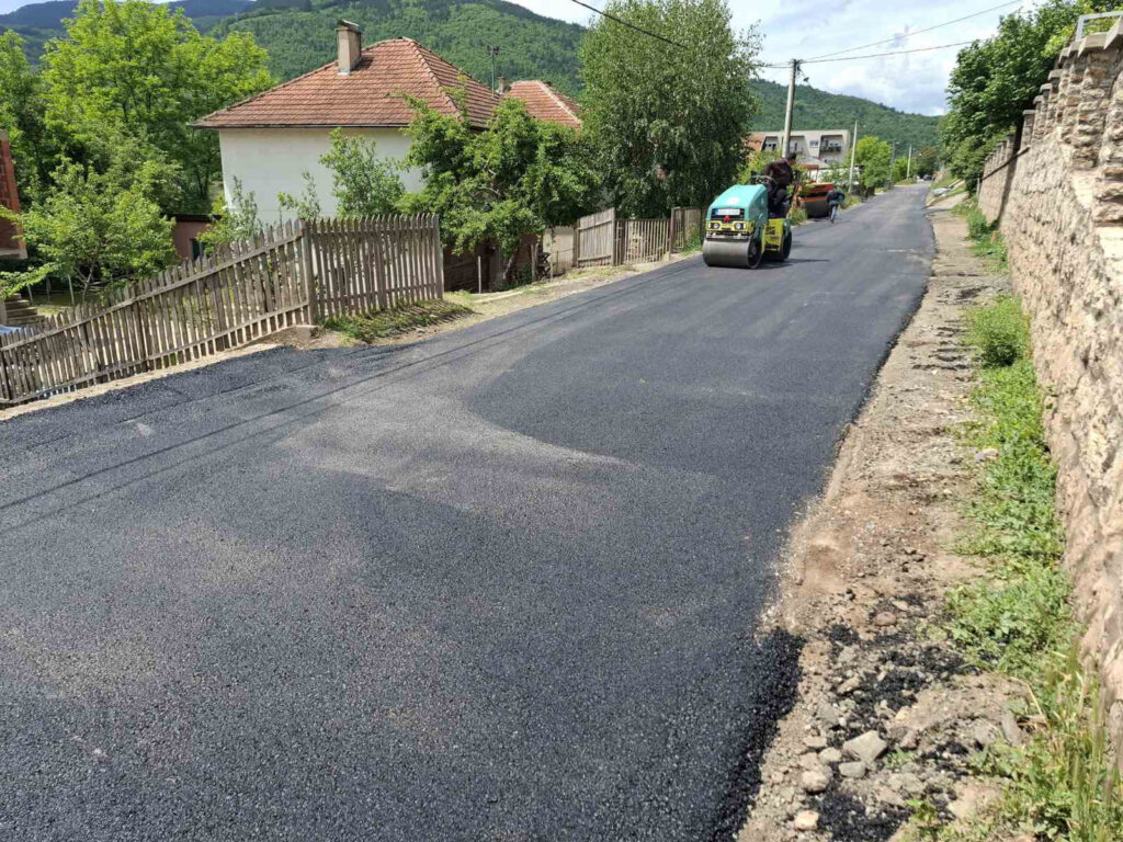 Počelo asfaltitanje puta od Sasa do novog mosta